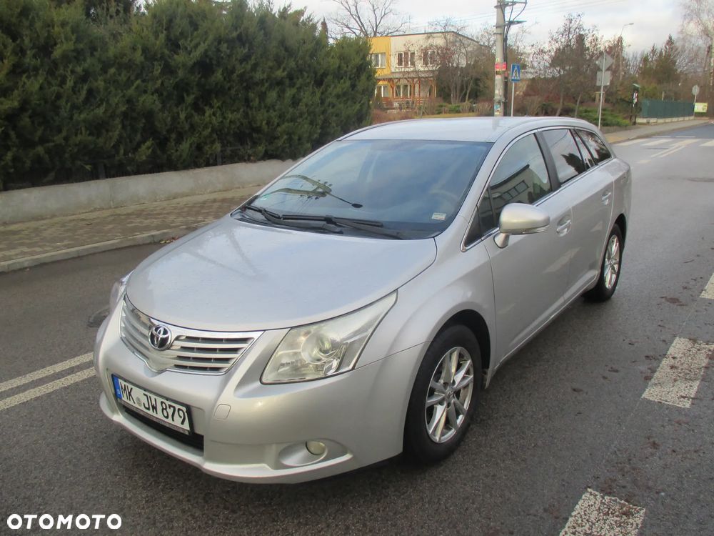 Toyota Avensis 1.8 Sol - 1