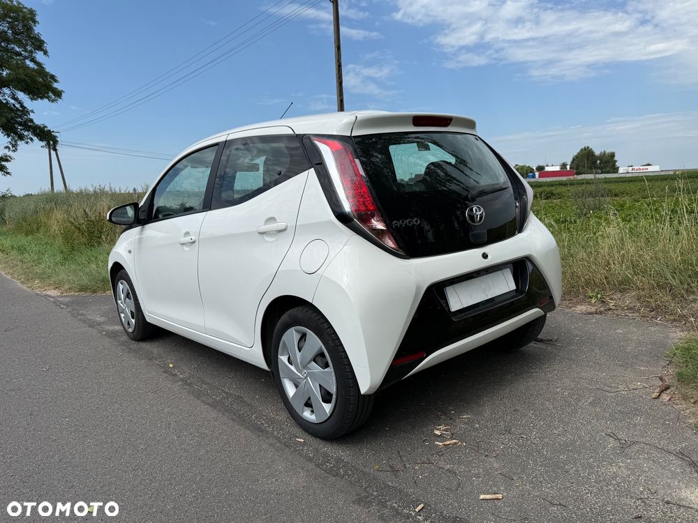 Toyota Aygo 1.0 VVT-i JBL Edition - 2