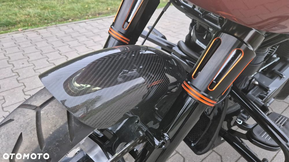 Harley-Davidson Touring Road Glide - 8