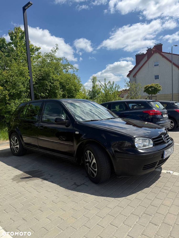 Volkswagen Golf - 4