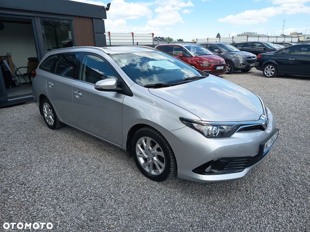 Toyota Auris 1.6 Dynamic - 14
