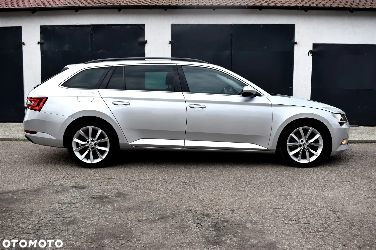 Skoda Superb Combi 2.0 TDI DSG Ambition - 5