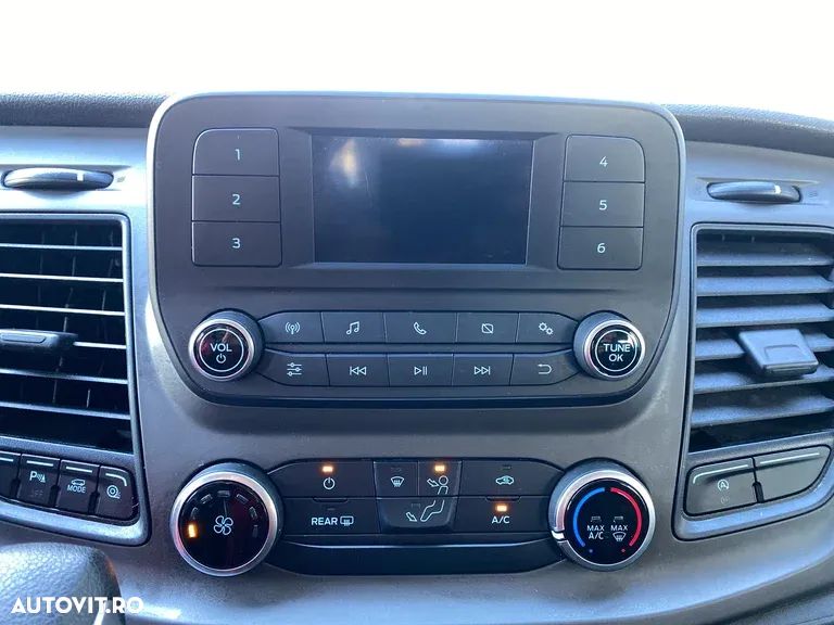 Ford Turneo Custom - 16