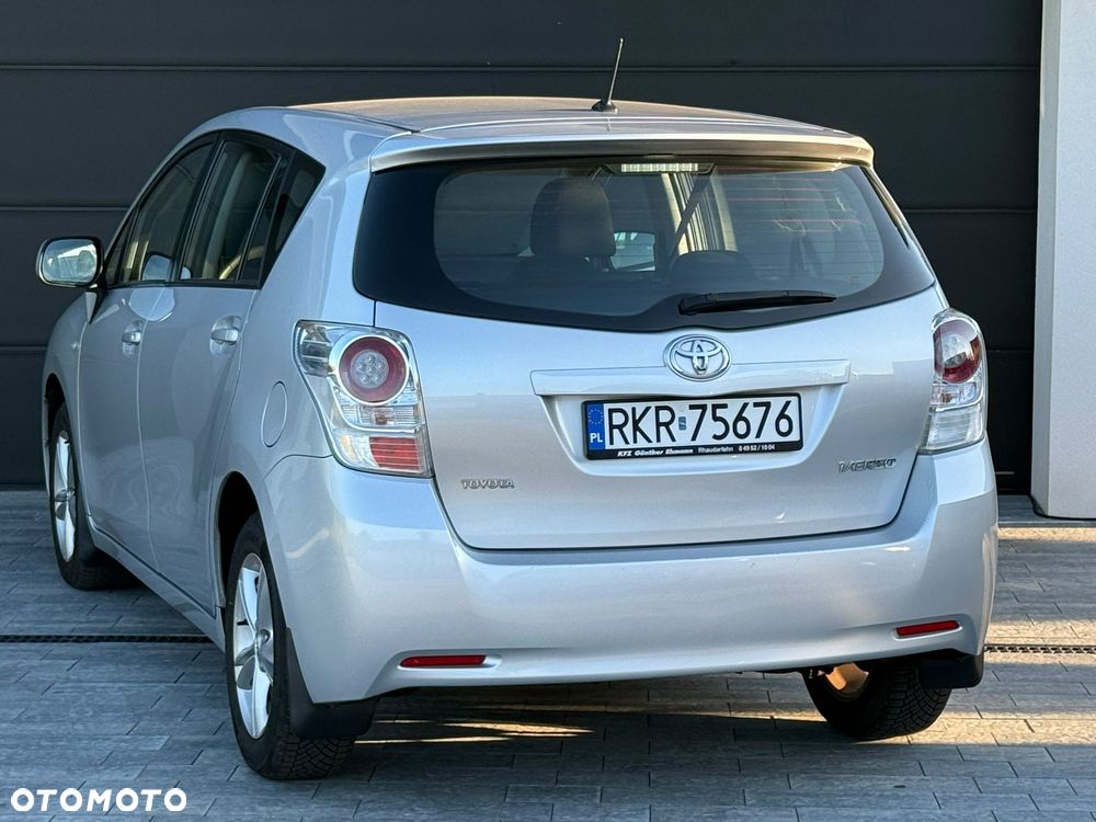 Toyota Verso 1.8 Sol - 14
