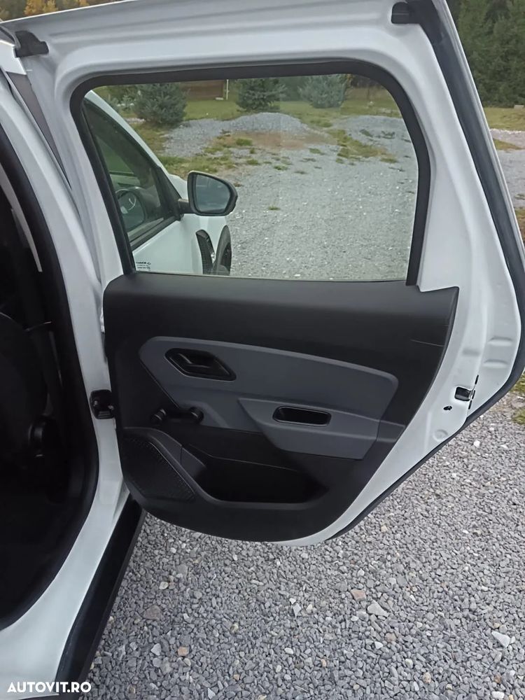 Dacia Duster 1.5 Blue dCi 4WD Comfort - 12