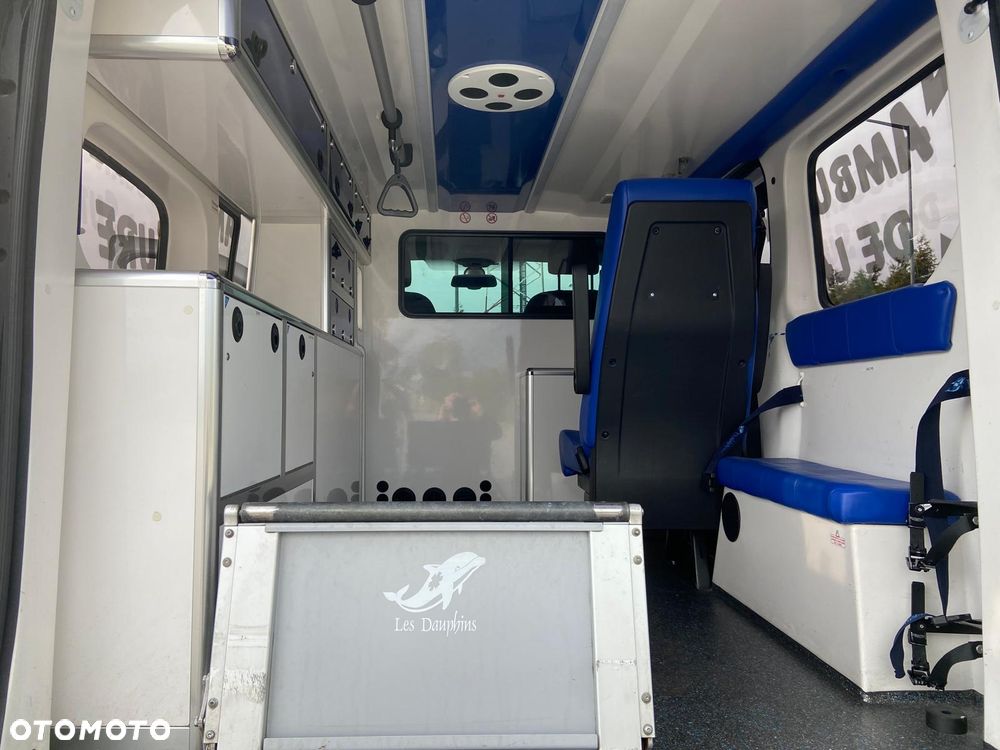 Opel Ambulans Karetka vivaro - 16
