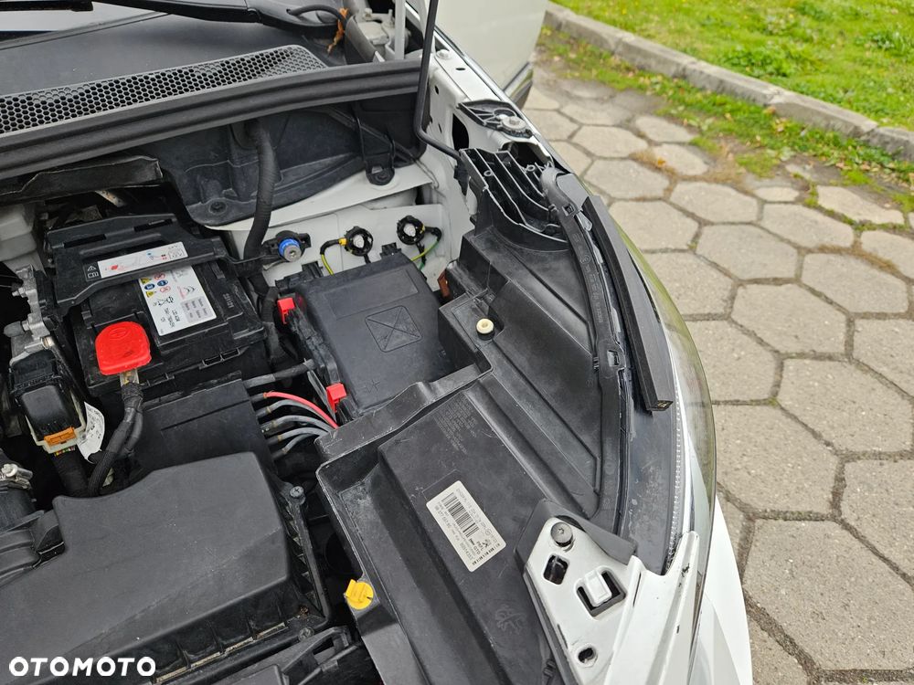 Peugeot 5008 2.0 BlueHDi GT Pack S&S EAT8 - 31