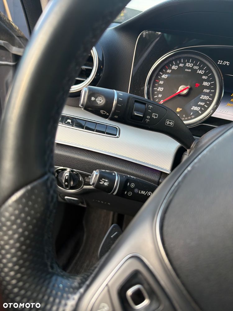 Mercedes-Benz Klasa E 250 9G-TRONIC Avantgarde - 25