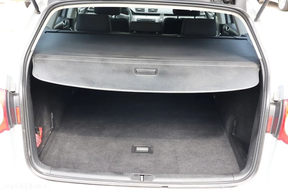 Volkswagen Passat 1.9 TDI Comfortline - 14