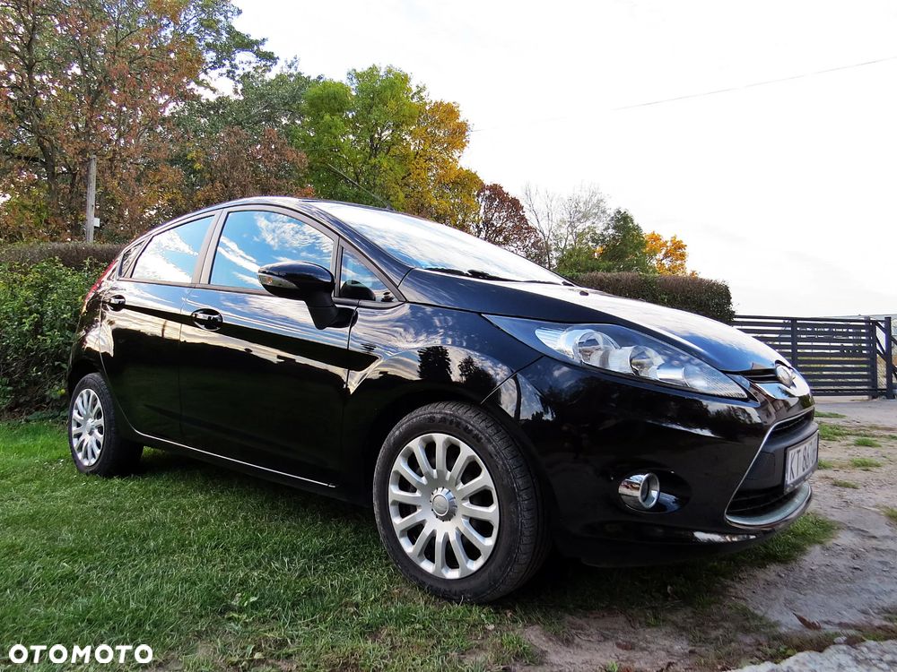 Ford Fiesta 2009 photo 2