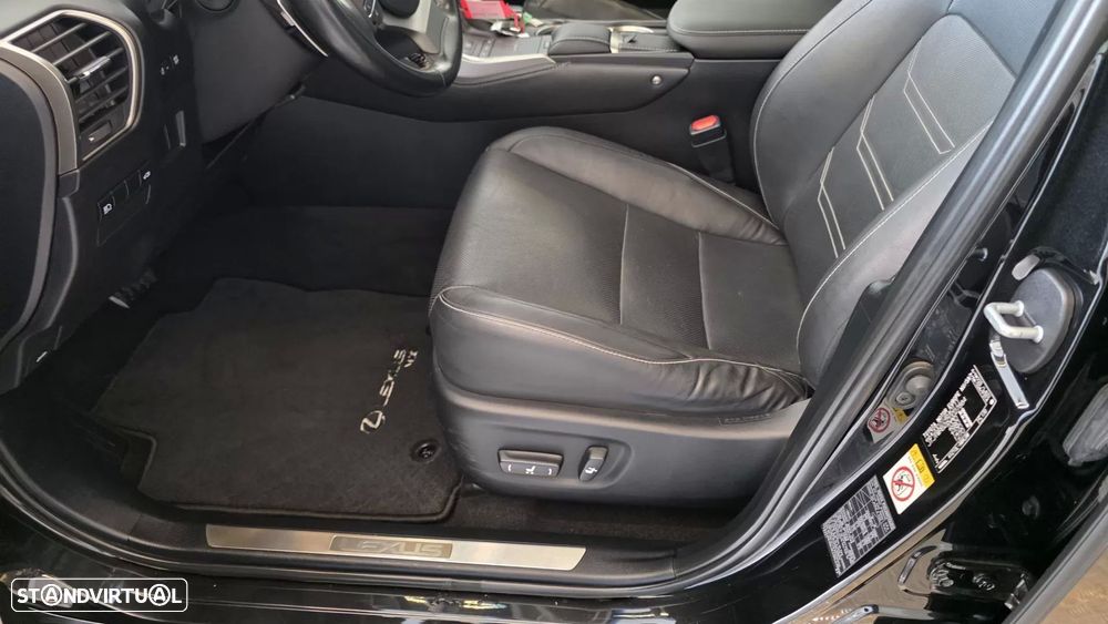 Lexus NX 300h Executive - 39