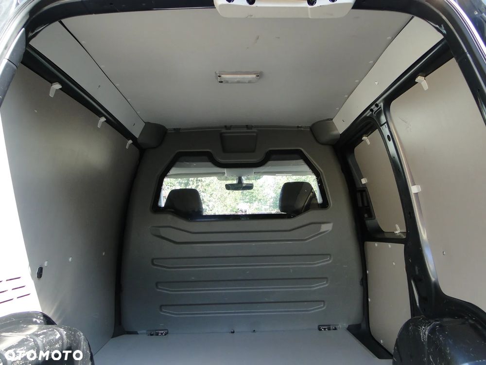 Volkswagen Caddy - 8