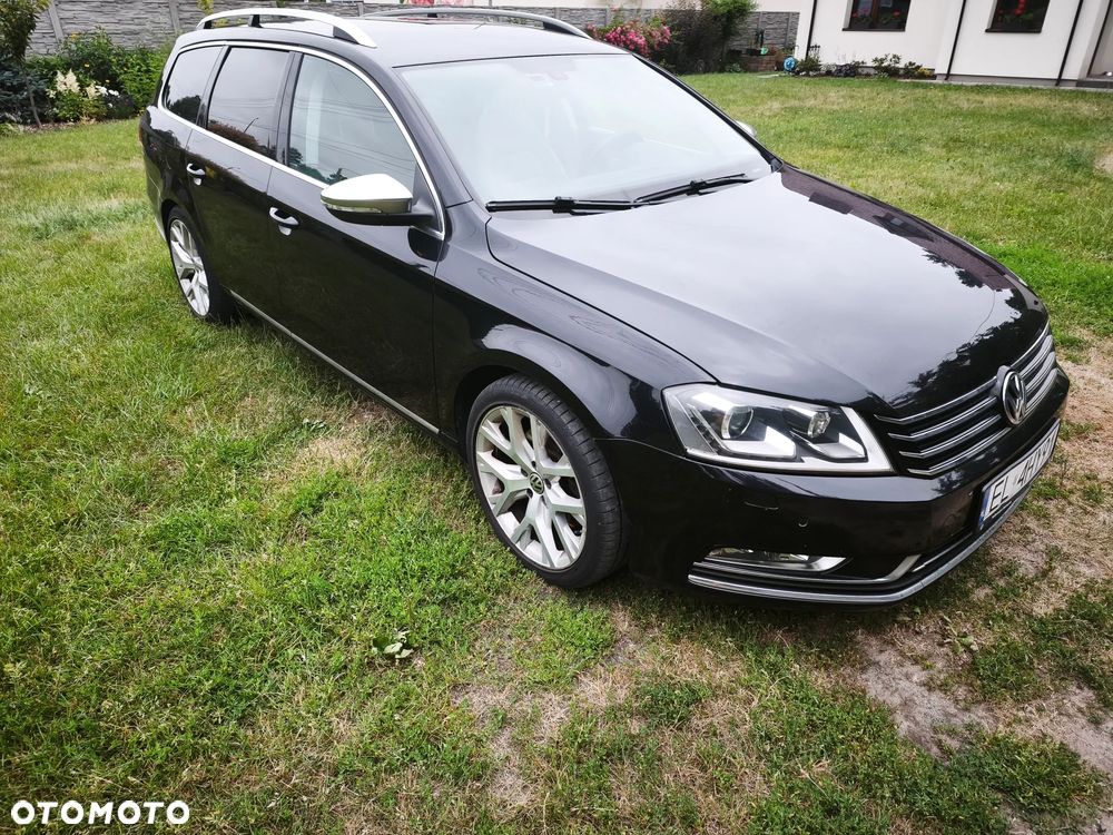 Volkswagen Passat - 1