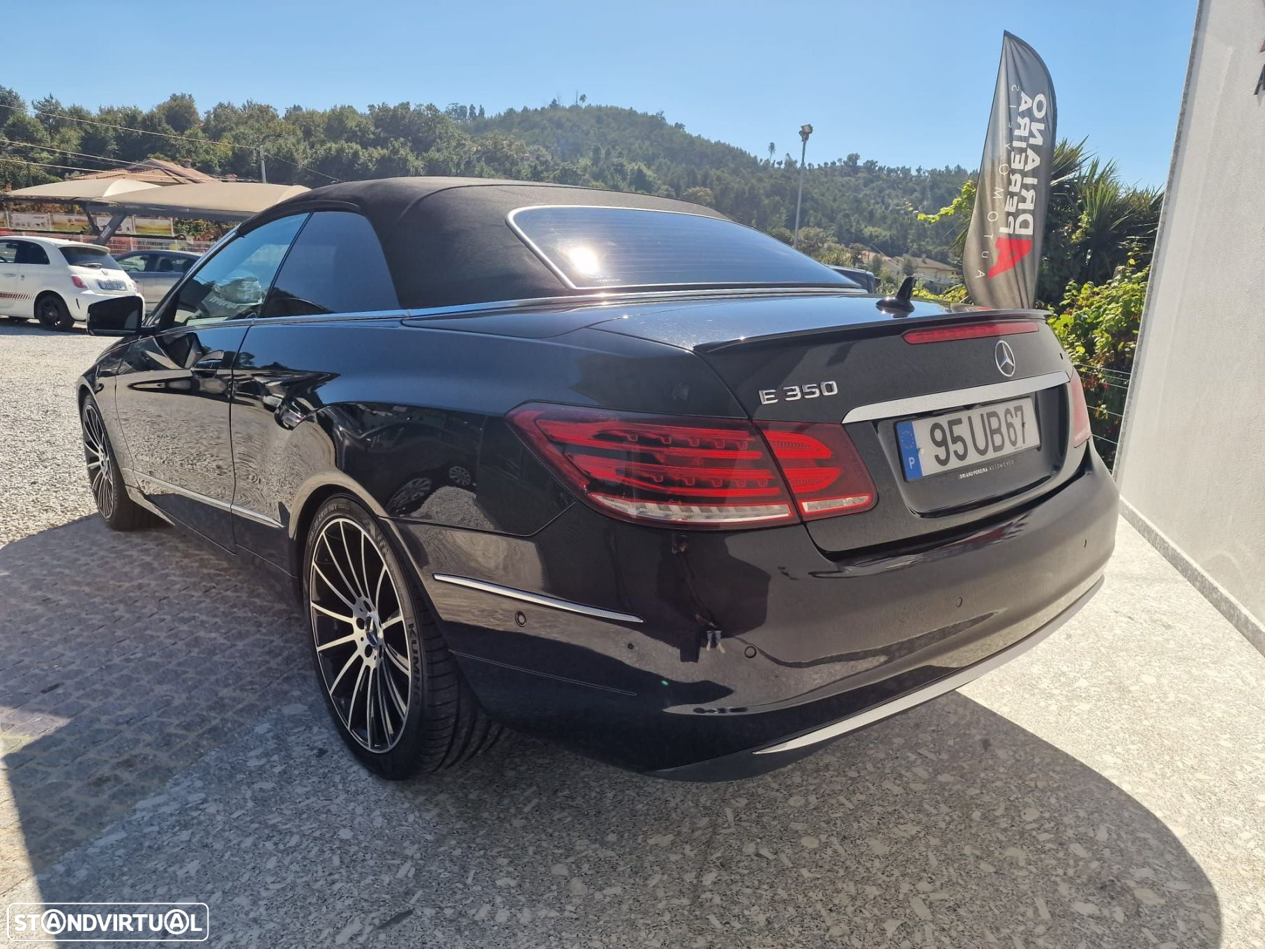 Mercedes-Benz E 350 BlueTEC Auto - 17