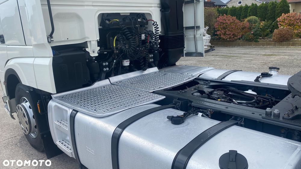 DAF 480 SuperSpaceCabe - 12