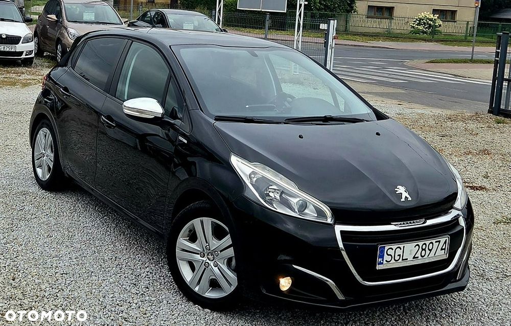 Peugeot 208 - 33