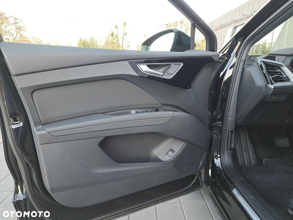 Audi Q4 Sportback e-tron - 11