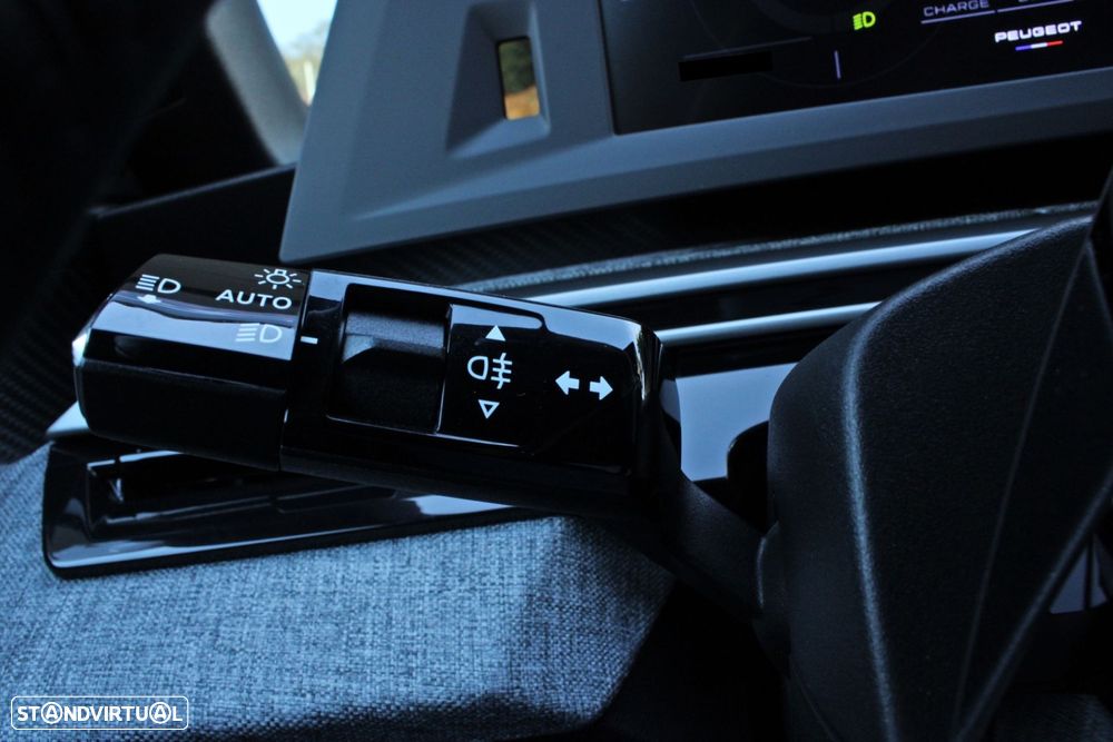 Peugeot 3008 1.2 Hybrid Allure e-DCS6 - 10