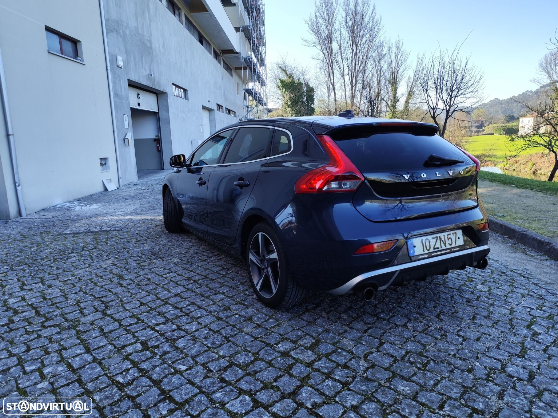 Volvo V40 1.6 D2 R-Design - 4