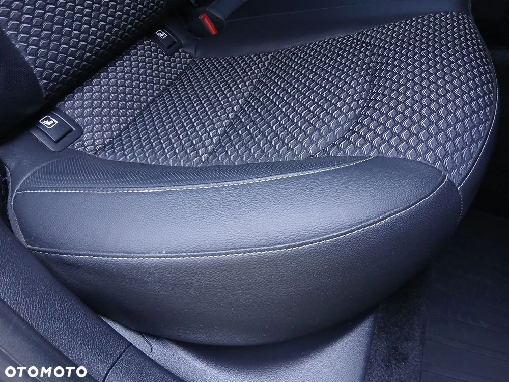 Kia XCeed 1.5 T-GDI L Business Line - 32