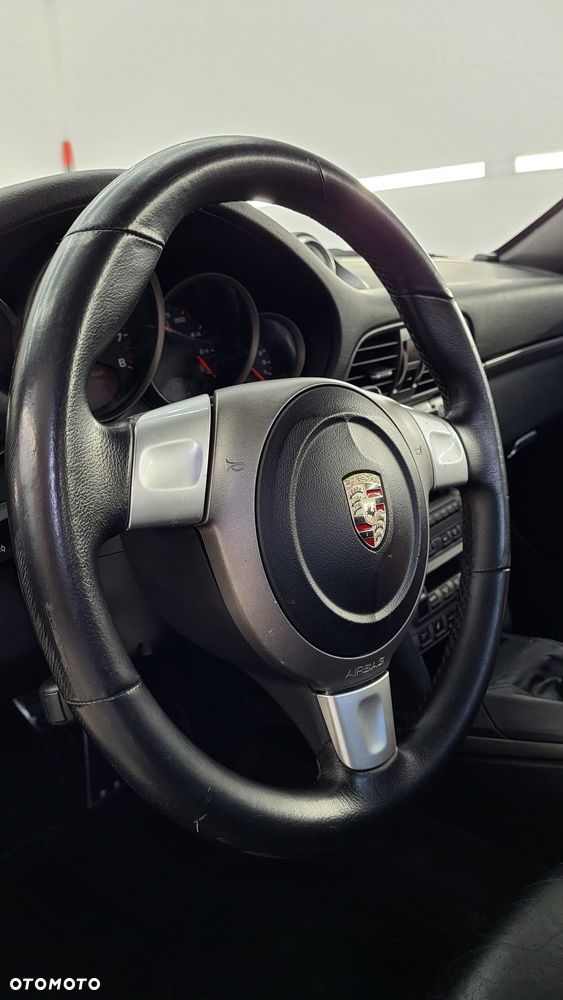 Porsche 911 Carrera 4 - 19