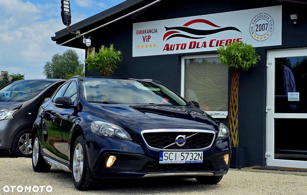 Volvo V40 Cross Country - 12