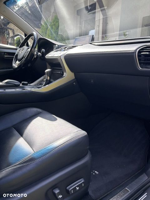 Lexus NX 200t Prestige AWD - 10