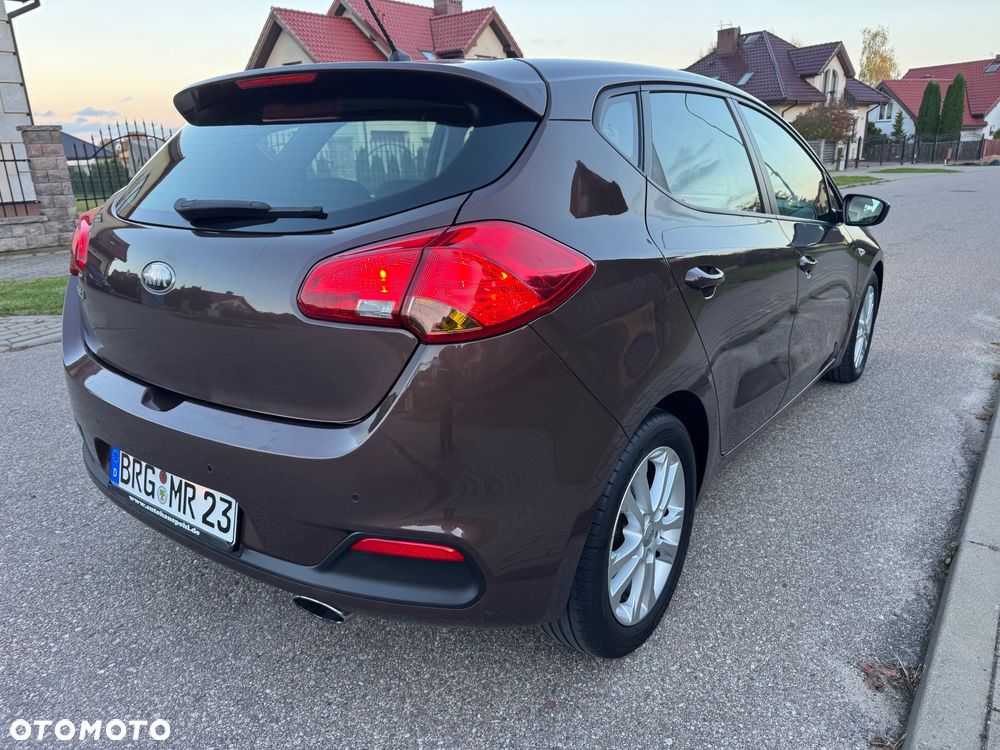 Kia Ceed - 16