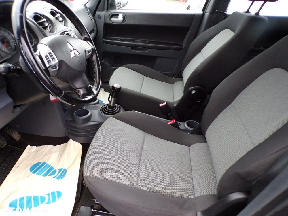 Mitsubishi Colt - 19