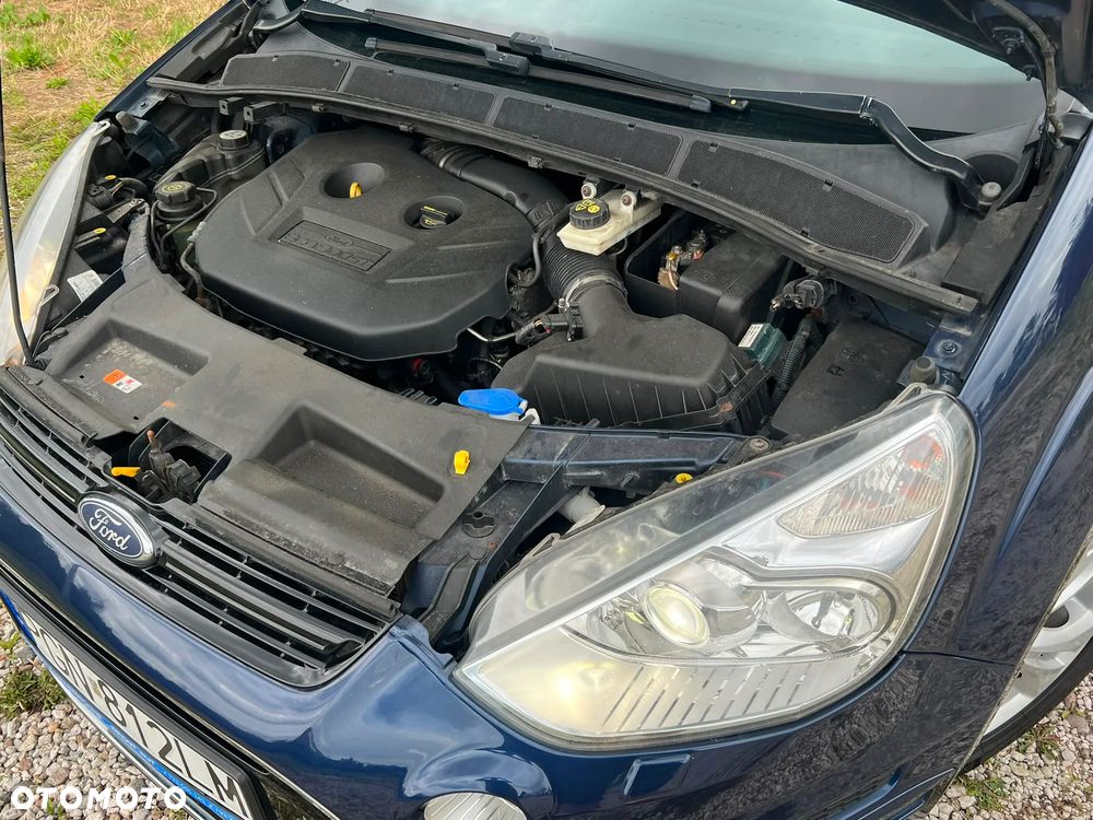 Ford S-Max - 11