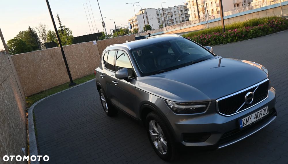 Volvo XC 40 D4 AWD Momentum (Intro Edition) - 5