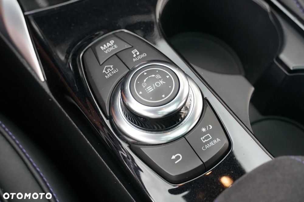 Infiniti Q30 2.0t DCT AWD Sport - 32