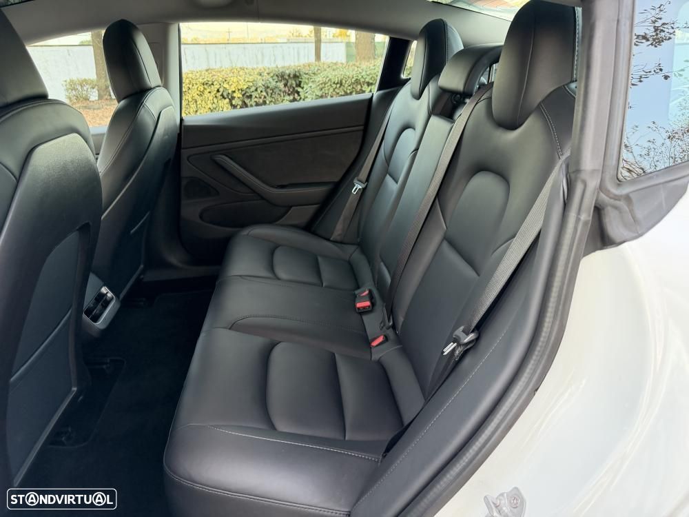 Tesla Model 3 Long-Range Dual Motor AWD - 25