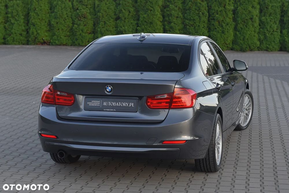BMW Seria 3 316i - 17