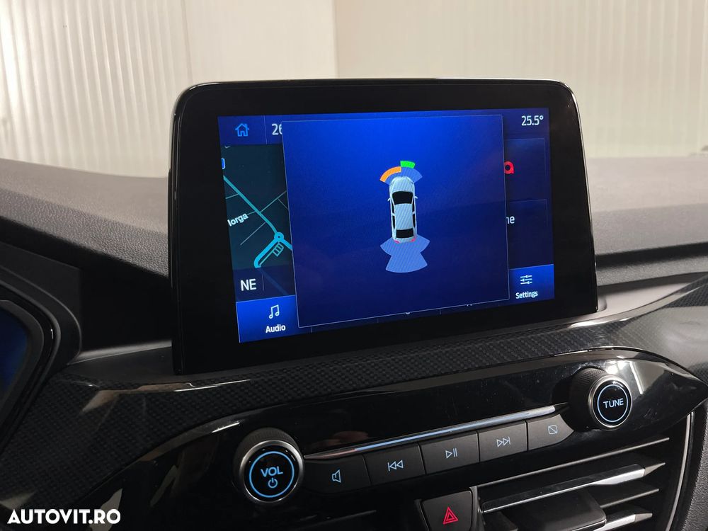 Ford Kuga 2.5 Duratec FHEV 4x4 ST-LINE X - 14