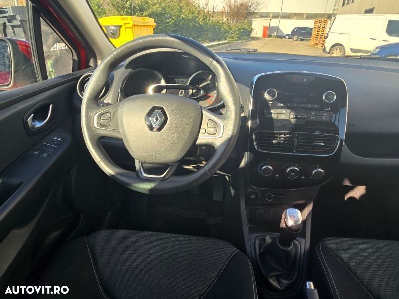Renault Clio - 24