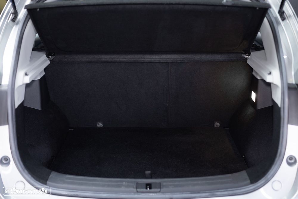 MG ZS EV 72.6 kWh Luxury - 8