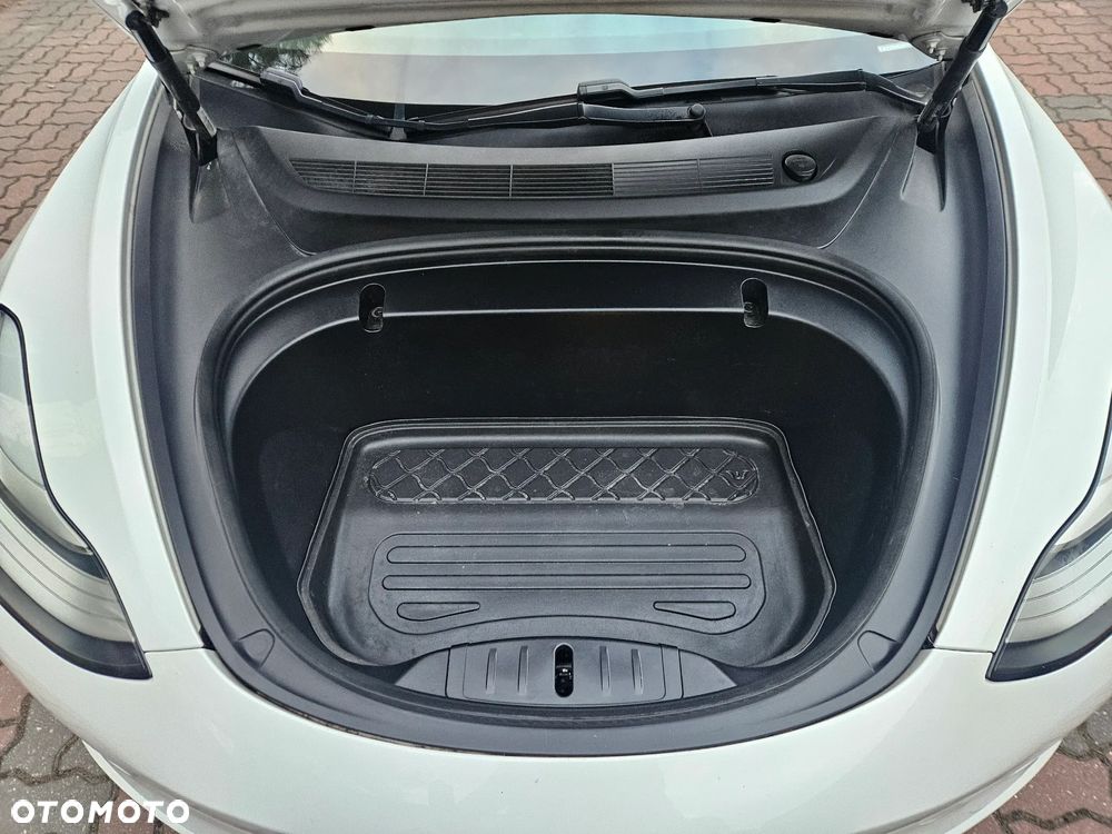 Tesla Model 3 Langstreckenbatterie Allradantrieb Dual Motor - 5