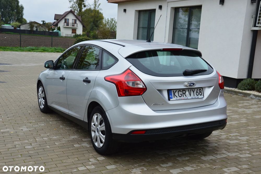 Ford Focus - 12