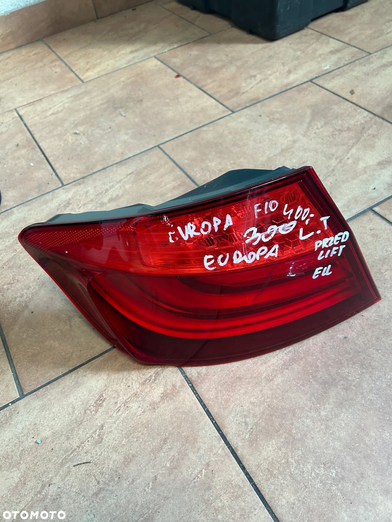 LAMPA BMW F10 LEWY TYŁ EU PRZED LIFT - 1