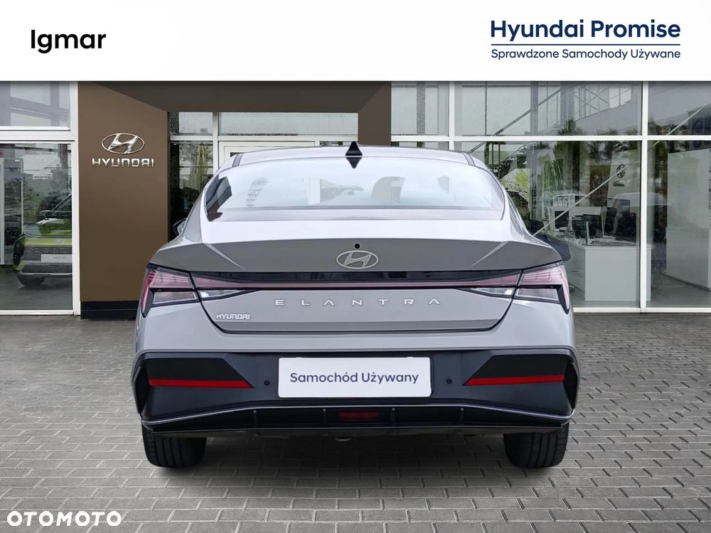 Hyundai Elantra 1.6 Smart - 4