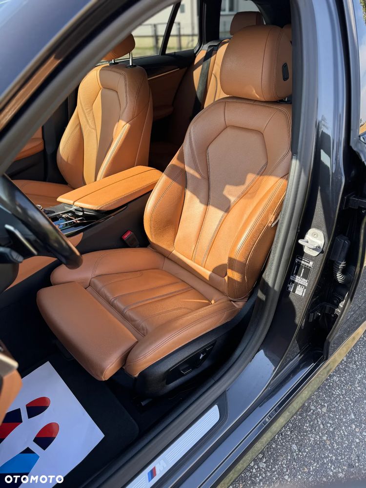 BMW Seria 5 518d M Sport - 29