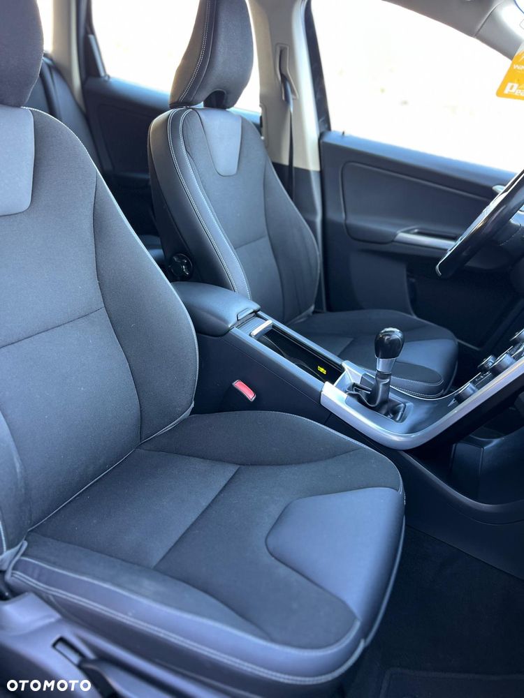 Volvo XC 60 DRIVe Momentum - 7