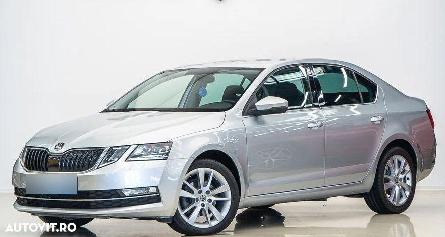 Skoda Octavia 2.0 TDI DSG Ambition - 1