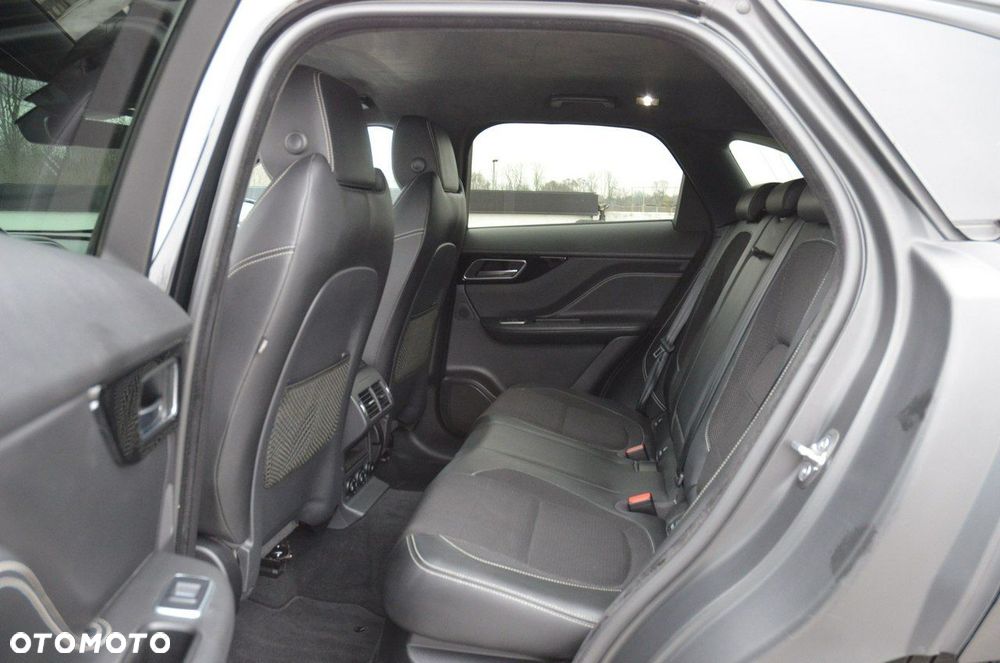 Jaguar F-Pace 2.0 i4P AWD R-Sport - 35