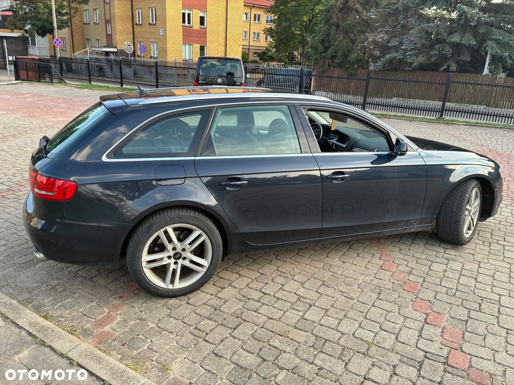 Audi A4 Avant - 4