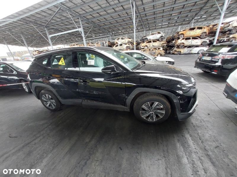 Hyundai Tucson - 2