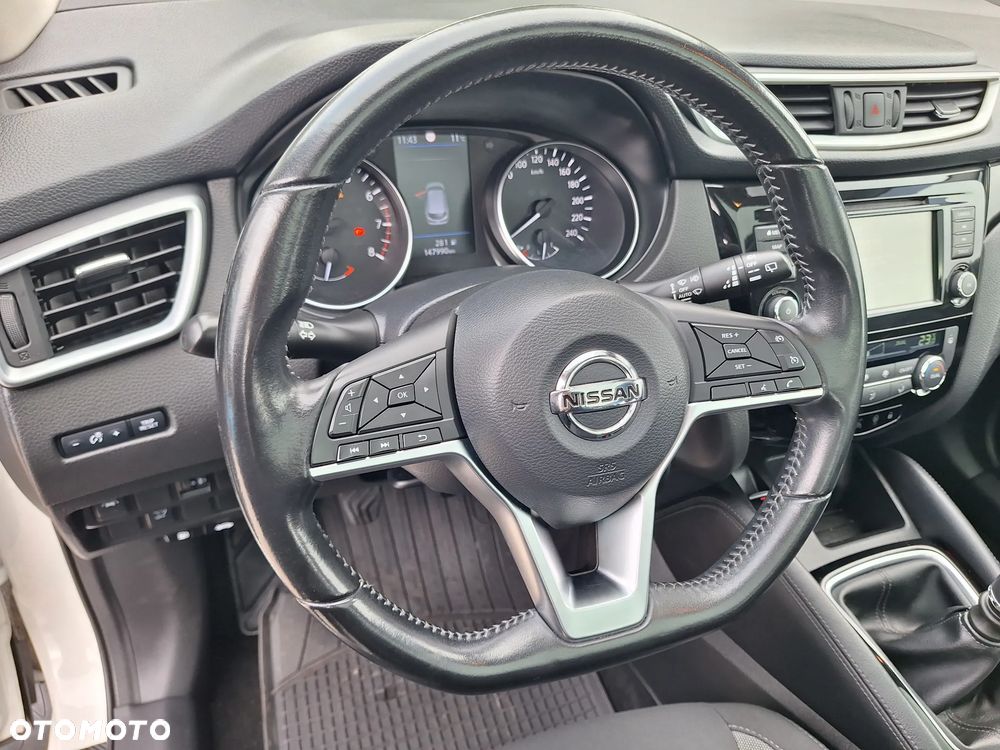 Nissan Qashqai 1.3 DIG-T SHIRO - 24