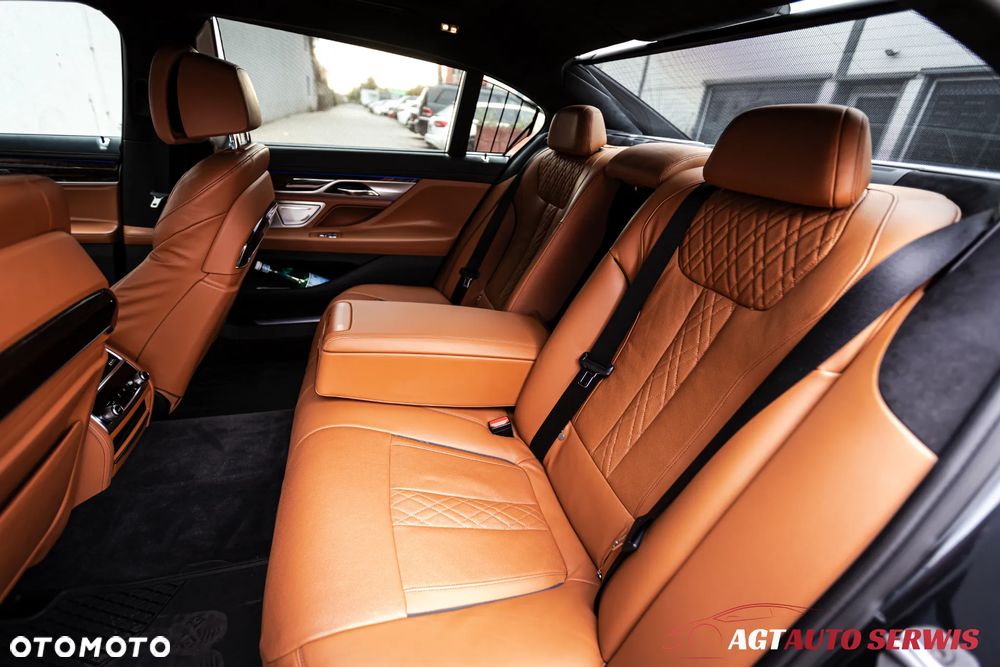BMW Seria 7 750Li xDrive - 30