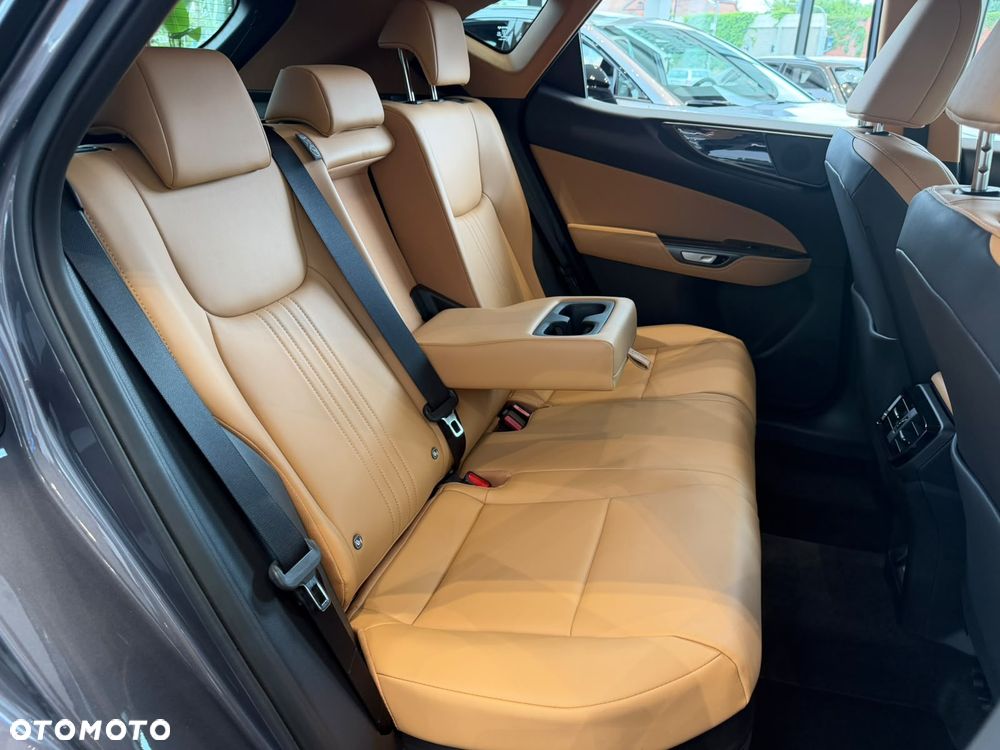 Lexus NX 350h Prestige 2WD - 11